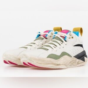 New Brandblack Villan Lowtop Sneakers